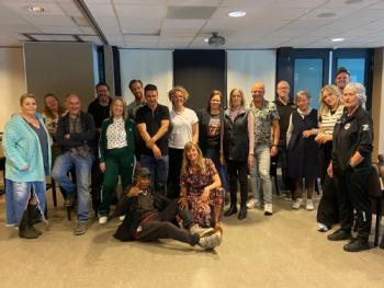 Wij zijn DOEN Bewoners uit Doornakkers. DOEN staat voor Doornakkers Oud En Nieuw. En dan bedoelen we niet de jaarwisseling. Maar het oude en nieuwe...